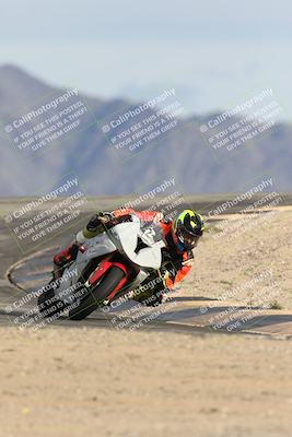 media/Nov-16-2025-Race Pace (Sun) [[8c5fa54630]]/Non Verified Riders (1st 20 Minutes)/6-Turn 12 (2pm)/